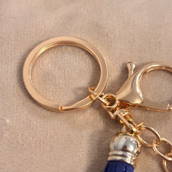 Blue Silver & Gold Tone Paw Keychain NEW - Picture 4 of 5